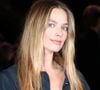 Venue tout droit d’Hollywood, Margot Robbie a illuminé le photocall. Un véritable sans faute, une fois de plus

Margot Robbie - Célébrités au Défilé Chanel, Collections Prêt-à-porter Printemps / Eté 2026, dans le cadre de la Fashion Week de Paris. Au Grand Palais à Paris, France, le 06 Octobre 2025. 

© Bertrand Rindoff / Bestimage