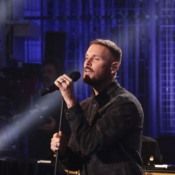 Exclusif - Matt Pokora (M. Pokora) lors de l'enregistrement de l'émission Le Grand Echiquier - Spécial Claude François présentée par C.Chazal et A.Manoukian et diffusée le 13 janvier sur France, à l'Opéra royal du château de Versailles, accompagné par l'Orchestre de l'Opéra Royal à Versailles, France, le 16 septembre 2025. © Jack Tribeca/Bestimage