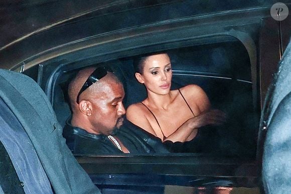 À Los Angeles, pour les Grammys Awards : Kanye West et son épouse Bianca Censori Backgrid USA / Bestimage