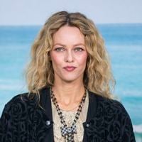 Vanessa Paradis perd ses moyens lors de la visite d'un lieu emblématique pour l'enregistrement de son nouvel album