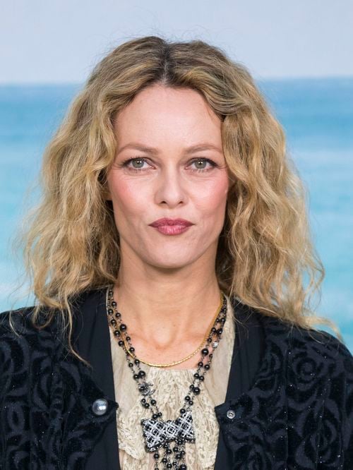 Vanessa Paradis perd ses moyens lors de la visite d'un lieu emblématique pour l'enregistrement de son nouvel album