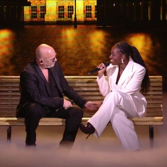 Imprévisible sur le plateau de la "Star Academy", Pascal Obispo n’a pas manqué de marquer Sarah.

Pascal Obispo et Sarah lors du prime de la "Star Academy"