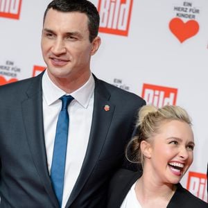 (info : Hayden Panettiere est morte à 36 ans) - Wladimir Klitschko et sa compagne Hayden Panettiere - People au gala de charité "A Heart for Children" à Berlin. Le 5 décembre 2015