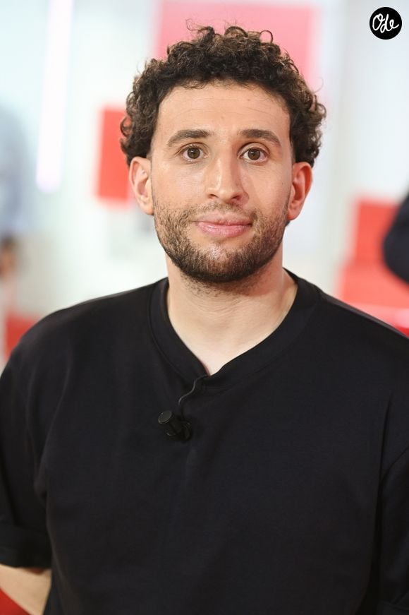 Youness Hanifi - Enregistrement de l'émission Vivement dimanche spéciale Paris, au studio Rive Gauche, presentée par M. Drucker le 16 septembre 2026 avec une diffusion sur France 3 le 20/09/2026. 
Guillaume Gaffiot/Bestimage