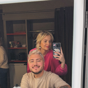 Charlotte, la chérie de Jeff Panacloc, lui adresse une tendre déclaration.