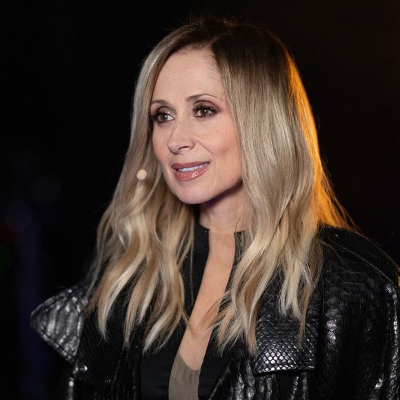Ainsi que leur collaborateur.

Exclusif - Lara Fabian lors de l'enregistrement de l'émission "La chanson secrète N°14", présentée par Nikos Aliagas et diffusée le 26 décembre sur TF1, à Paris le 9 décembre 2025. © Jacovides-Moreau/Bestimage