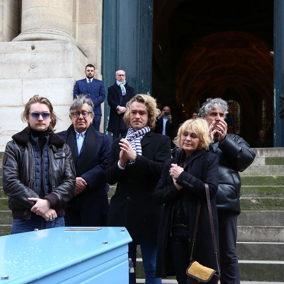 Fille de Marion Game, Virginie Ledieu et son petit-fils lors de la cérémonie d'enterrement de l'actrice Marion Game à l'église Saint Roch à Paris, France le 31 mars 2023. Photo par Nasser Berzane/ABACAPRESS.COM