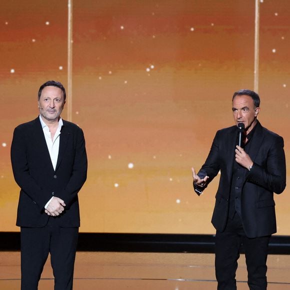 Mais ce qu'il ne savait pas, c'est que son ami de longue date Arthur allait le surprendre

Exclusif - Arthur et Nikos Aliagas lors de l'enregistrement de l'émission "La chanson secrète N°14", présentée par N.Aliagas et diffusée le 26 décembre sur TF1, consacrée à Nikos Aliagas à Paris le 10 décembre 2025. © Jacovides-Moreau/Bestimage