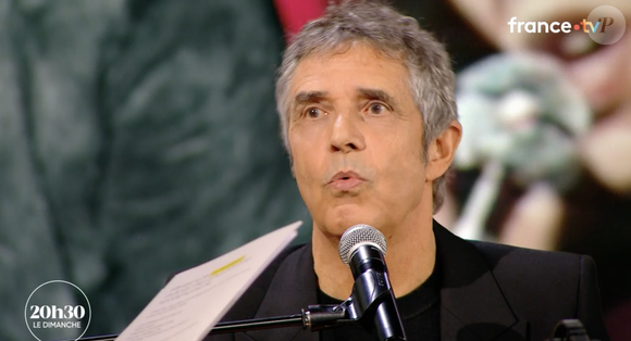 Julien Clerc dans l'émission "20h30 le dimanche", France 2, le 8 juin 2025