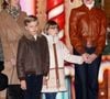 Composition de photos jamais vues du frère et de la soeur, dans des moments publics comme bien plus personnels
La princesse Charlene de Monaco avec ses enfants, le prince héréditaire Jacques et la princesse Gabriella, a Inauguré le traditionnel Marché de Noël de Monaco, le 6 décembre 2024. Ils étaient accompagné par le nouveau ministre d'Etat de la Principauté, M. Didier Guillaume, de M. Geoges Marsan, le maire de Monaco et certains de ses adjoints. Le Marché est ouvert jusqu'au 5 janvier 2025. 24 chalets décorés proposent des produits artisanaux, idées cadeaux ou décorations de Noël aux visiteurs, et aussi 21 stands gourmands avec des spécialités à déguster dans la zone restauration. © JC VINAJ / Pool Monaco / Bestimage