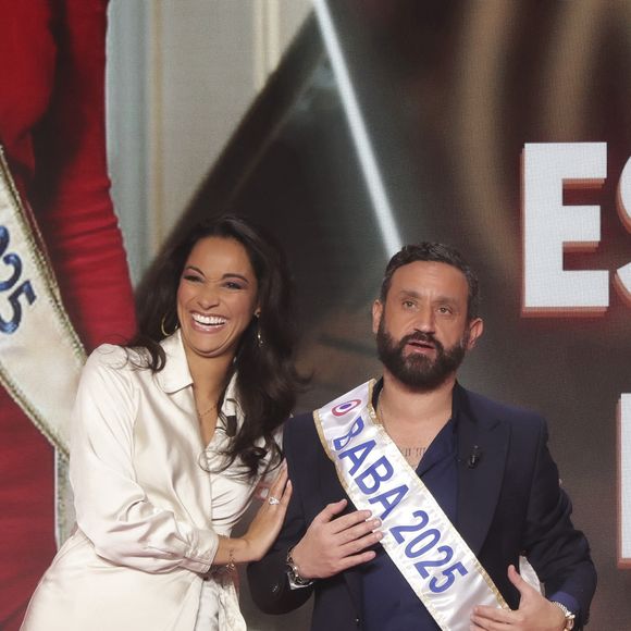 Exclusif - Cindy Fabre, directrice du concours national Miss France, Cyril Hanouna sur le plateau de l'émission "Touche pas à mon poste" (TPMP) diffusée en direct sur C8 le 17 décembre 2024.

© Jack Tribeca / Bestimage