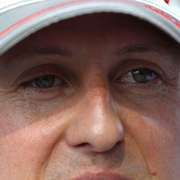 Michael Schumacher était victime d'un très grave accident de ski, en Savoie : souffrant d'un traumatisme crânien, il est plongé dans le coma.

Michael Schumacher lors du grand prix de Monza en Italie. JLPPA / Bestimage