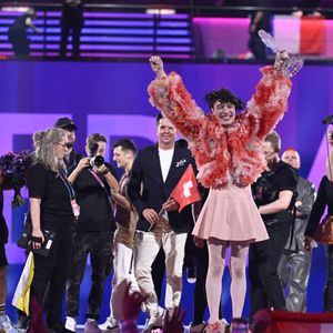 Nemo, candidat représentant la Suisse, remporte le 68ème concours Eurovision de la chanson à Malmö (Suède) le 11 mai 2024