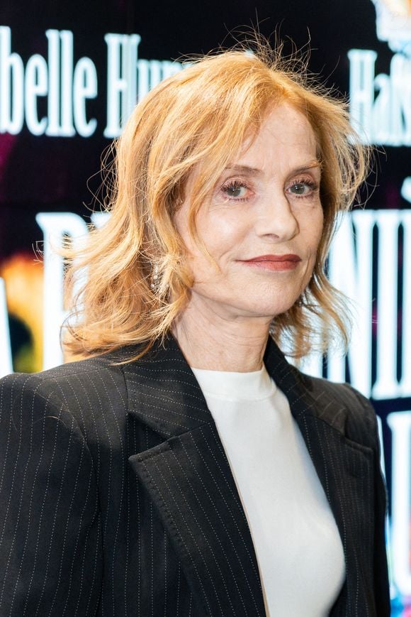 Isabelle Huppert assiste à la première de "La Prisonnière de Bordeaux" à l'UGC Les Halles le 22 août 2024 à Paris, France. Photo by Alexis Jumeau/ABACAPRESS.COM