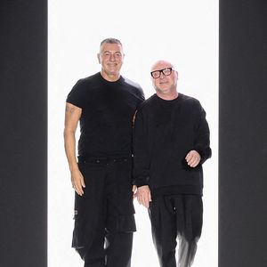 Stefano Dolce Domenico Gabbana marchent sur la piste du défilé Dolce & Gabbana pendant la semaine de la mode de Milan automne-hiver 2023-24, Milan, Italie, le 25 février 2023. Photo de Marco Piovanotto/ABACAPRESS.COM