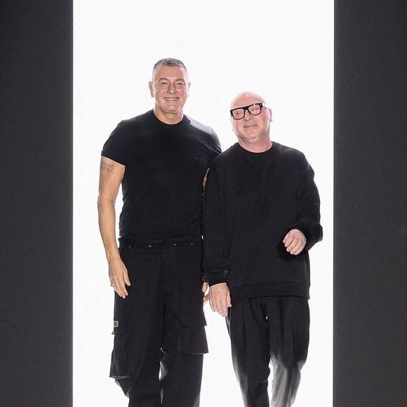 Stefano Dolce Domenico Gabbana marchent sur la piste du défilé Dolce & Gabbana pendant la semaine de la mode de Milan automne-hiver 2023-24, Milan, Italie, le 25 février 2023. Photo de Marco Piovanotto/ABACAPRESS.COM
