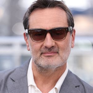 Gilles Lellouche réside à Paris, dans le 5è arrondissement, mais garde un réel attachement avec la Seine-et-Marne et espère y voir ses enfants s'amuser à leur tour... 

Gilles Lellouche lors de la séance photo du film "Moulin" dans le cadre du 79e Festival international du film de Cannes, à Cannes, France, le 18 mai 2026. Ce film du réalisateur hongrois László Nemes, sélectionné en Compétition officielle, a été écrit par Olivier Demangel et produit par Alain Goldman. Photo : Abaca