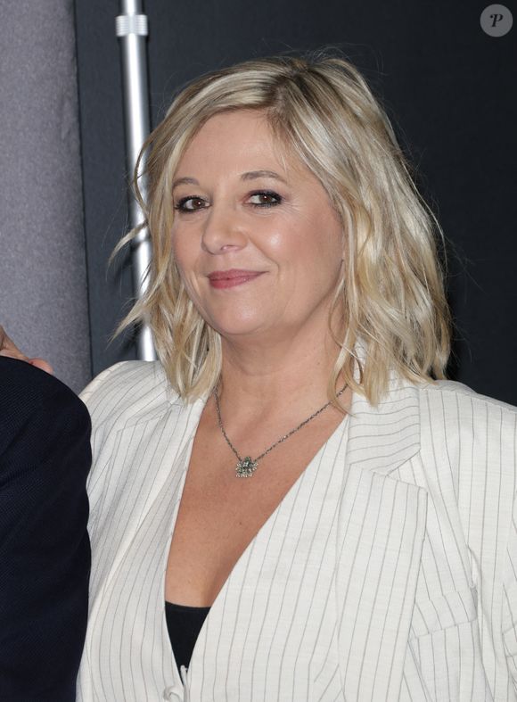 Une proposition de permutation avec ces derniers leur aurait été faite, perçue comme une rétrogradation. 

Flavie Flament - Photocall à l'occasion des 40 ans de l'émission "Télématin" au siège de France Télévisions à Paris le 6 février 2025. Rendez-vous quotidien de partage, de proximité, d'information et de convivialité, Télématin accompagne les Français chaque matin depuis 40 ans. En rassemblant toutes les générations autour de cette matinale, l'émission a su rester un pilier de la télévision française. © Coadic Guirec/Bestimage
