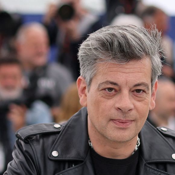 Benjamin Biolay au photocall de "Rosalie" lors du 76ème Festival International du Film de Cannes, le 18 mai 2023.
© Jacovides/Moreau/Bestimage