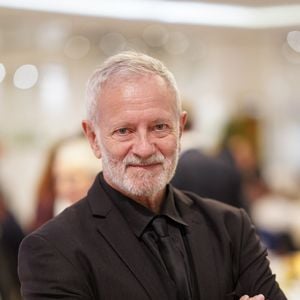 Francis Huster lors de la 13ème édition du festival Les Héros de la Télé de Beausoleil, le 11 octobre 2025.
© Anne-Sophie Guebey / Bestimage