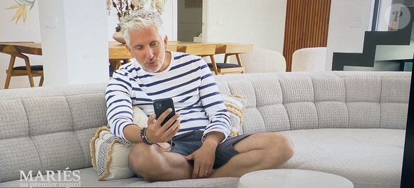 Bruno doit réagir et compte sur le retour en France pour se rattraper.

Coralie et Bruno dans Mariés au premier regard. M6