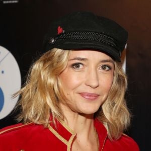 Non pas parce qu'elle souhaitait cacher Shana, mais parce qu'elle ne parvenait tout simplement pas à mettre des mots sur ce qu'elle traversait

Hélène de Fougerolles lors du cocktail du concert "L'association Petits Princes fête son 7000ème rêve" au Casino de Paris, à Paris, France, le 18 décembre 2018. © Denis Guignebourg/BestImage