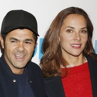 Lila, la fille de Jamel Debbouze et Melissa Theuriau, suit les traces de son père et fait sensation sur scène à Paris
