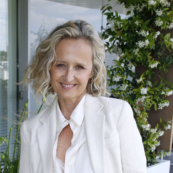 Caroline Roux s’est confiée dans Paris Match sur sa vie privée et son quotidien.


Caroline Roux - Déjeuner dans la loge de France Télévisions lors de la Finale Hommes des Internationaux de France de Tennis de Roland Garros - Jour 15 à Paris. 
© Bertrand Rindoff / Bestimage

|BRP - Exclusif - Déjeuner dans la loge de France Télévisions lors des Internationaux de France de Tennis de Roland Garros 2024 à Paris