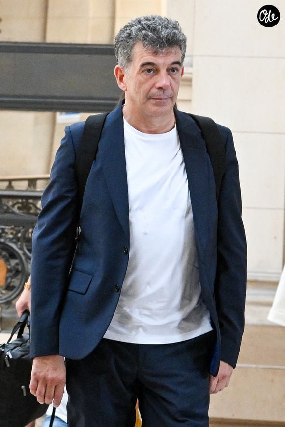 Stéphane Plaza arrive avec ses avocats Julien Roelens et Antonin Gravelin-Rodriguez (Cabinet Joshua) à l'ouverture de son procès jugé en appel pour violences conjugales, au palais de justice de Paris, France, le 26 juin 2026. © Nikola Kis Derdei/Bestimage