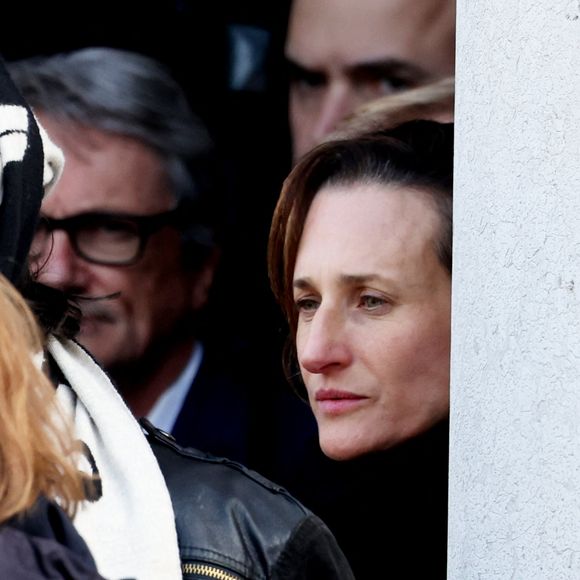 Camille Cottin aux obsèques de sa belle-mère Juliette Cottin en présence de Camille Chamoux au funérarium du Père Lachaise, à Paris, le 26 avril 2025.

Photo : Jacovides-Moreau / Bestimage