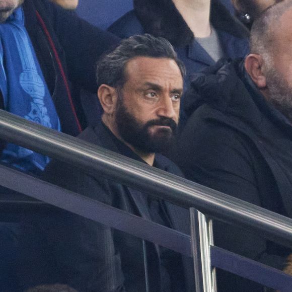 Cyril Hanouna - Célébrités assistent au 1/8e de finale aller de la Ligue des champions 2024-25 entre le PSG contre Liverpool (0-1) au Parc des Princes à Paris le 5 mars 2025. © Cyril Moreau/Bestimage