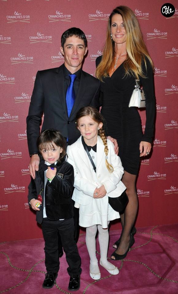 Christophe Soumillon, Sophie Thalmann et leurs enfants Charlie et Mika à la 64ème Cérémonie des Cravaches d' Or au Théâtre des Champs-Elysées à Paris le 3 avril 2013. © Bestimage