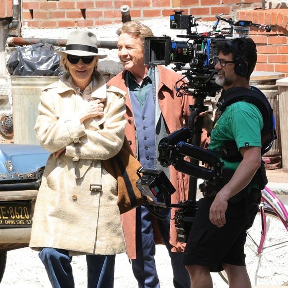 Selena Gomez, Meryl Streep, Martin Short et Steve Martin s'amusent sur le plateau de tournage du film Only Murders in the Building dans le Queens.

Backgrid USA / Bestimage