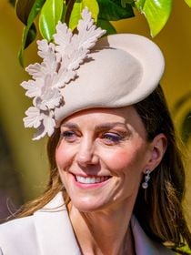 Avec ce bijou luxueux, Kate Middleton fait un clin d'oeil discret à la reine Elizabeth II