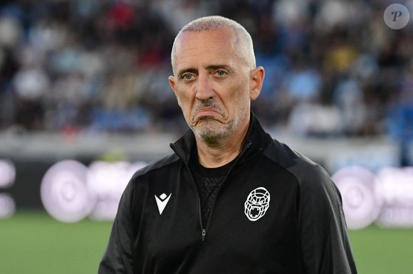 Gad Elmaleh - Célébrités lors du match de gala caritatif entre l’équipe de Nico Capone et celle de Redouane Bougheraba à Lausanne en Suisse. © Romain Doucelin/Bestimage