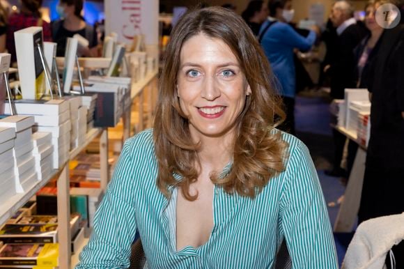 Le nom de sa remplaçante aurait déjà été annoncé.

Adèle Van-Reeth - Festival du Livre de Paris 2022 au Grand Palais éphémère - Paris le 23/04/2022 - © Jack Tribeca / Bestimage