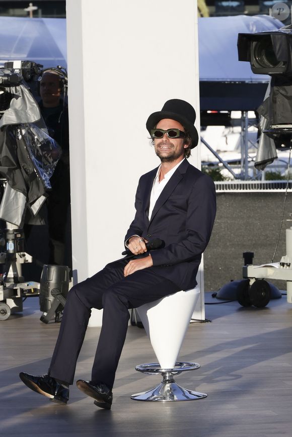 Exclusif - Bertrand Chameroy - Plateau de l'émission "C à vous" lors du 78ème Festival International du Film de Cannes le 20 mai 2025. © Jack Tribeca / Bestimage