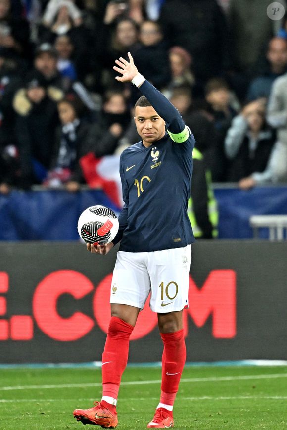 Kylian Mbappé durant la match de football de phase de groupes de l'Euro 2024, France contre Gibraltar, à l'Allianz Riviera à Nice, le 18 novembre 2023. © Bruno Bebert / Bestimage