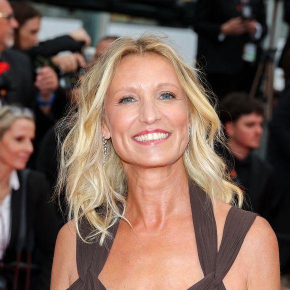 Alexandra Lamy - Montée des marches du film « Le deuxième acte » pour la cérémonie d’ouverture du 77ème Festival International du Film de Cannes, au Palais des Festivals à Cannes. Le 14 mai 2024. © Jacovides-Moreau / Bestimage