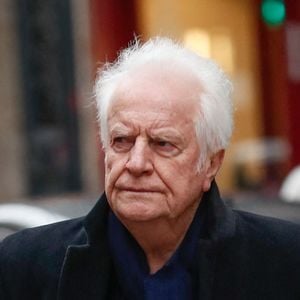 Bien avant de partager quelques années de sa vie avec Isabelle Adjani, André Dussollier a fait chavirer le cœur de Béatrice Agenin...

André Dussollier - Arrivées aux obsèques de Niels Arestrup à l'Église Saint-Roch à Paris.
© Christophe Clovis / Bestimage
