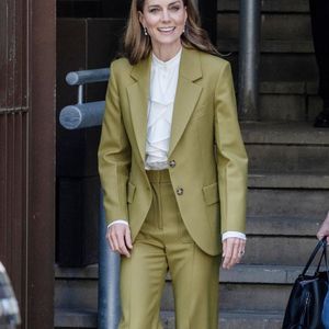 Kate Middleton a remis le prix Queen Elizabeth II du design britannique au British Fashion Council, dans le centre de Londres. Photo par Backgrid UK/ Bestimage