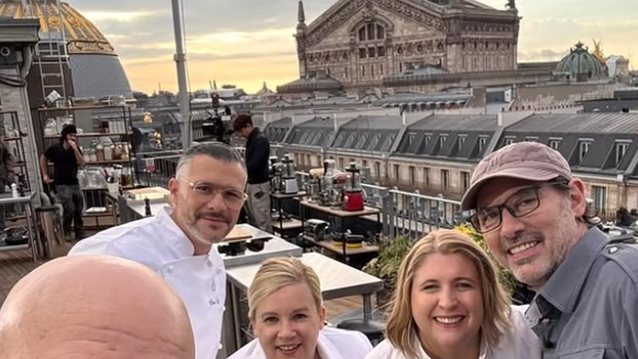 Une figure de Top Chef partage une recette givrée pour l'été : son fils, son "portrait craché", est mis à contribution