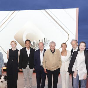 Exclusif - Laura Martin-Contini, le chien Messi, Zaho de Sagazan, Patrick Cohen, Pierre Lescure, Claude Lelouch, Anne-Sophie Lapix, Raphael Mezrahi, Emilie Dequenne, Anne-Elisabeth Lemoine  sur le plateau de l'émisson "C à vous" lors du 77ème Festival International du Film de Cannes le 15 mai 2024 © Jack Tribeca / Bestimage
