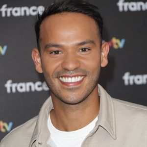 Mohamed Bouhafsi au photocall de la conférence de presse de rentrée de France Télévisions à Paris, France, le 4 septembre 2024. © Coadic Guirec/Bestimage