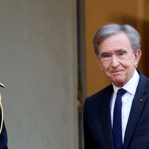 Bernard Arnault, Pdg de LVMH - Arrivées des personnalités au dîner d’État en l’honneur du président brésilien et de sa femme au palais présidentiel de l’Élysée à Paris le 5 juin 2025.

© Jacovides / Moreau / Bestimage