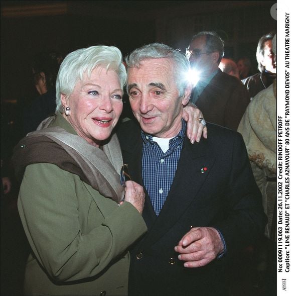 "Nous étions donc au Mandarin Oriental, et quand le moment est venu de choisir le vin, Charles Aznavour, en tant que grand spécialiste de vin, l'a choisi."

Line Renaud et Charles Aznavour - 80 ans de Raymond Devos au Théâtre Marigny.
BERTRAND RINDOFF PETROFF / BESTIMAGE