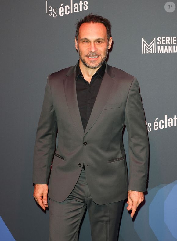Yannick Choirat - Photocall de la remise des prix lors du Festival Séries Mania "Les Éclats" à la Gaîté Lyrique à Paris le 12 decembre 2023. Cette soirée de remise de prix met en lumière les talents les plus prometteurs de l’année dans quatre catégories : Révélation Scénario, Révélation Réalisation, Révélation Actrice, Révélation Acteur. © Coadic Guirec / Bestimage