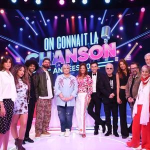 Exclusif - Maxime Dereymez, Nawarra, Bernard Minet, Malika Ménard, Gwendal Marimoutou, KeenV, Ariane Brodier, Eve Angeli, Jordan Deluxe, Chicandier, Isabelle Morini-Bosc, Gilles Verdez, Laurence Boccolini, lors de l'enregistrement de l'émission On Connait La Chanson Années 90, présentée par L.Boccolini et diffusée le 19 mai 2026 sur W9, à Paris, France, le 8 avril 2026. © Jack Tribeca/Bestimage