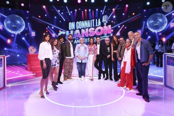 Exclusif - Maxime Dereymez, Nawarra, Bernard Minet, Malika Ménard, Gwendal Marimoutou, KeenV, Ariane Brodier, Eve Angeli, Jordan Deluxe, Chicandier, Isabelle Morini-Bosc, Gilles Verdez, Laurence Boccolini, lors de l'enregistrement de l'émission On Connait La Chanson Années 90, présentée par L.Boccolini et diffusée le 19 mai 2026 sur W9, à Paris, France, le 8 avril 2026. © Jack Tribeca/Bestimage