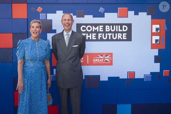 Le duc et la duchesse d'Édimbourg (Sophie Rhys-Jones, duchesse d'Édimbourg, le prince Edward, duc d'Édimbourg) au pavillon du Royaume-Uni, lors de leur visite à l'Expo 2025 d'Osaka, le quatrième jour de leur voyage royal au Japon. Photo by PA Photo/ Bestimage